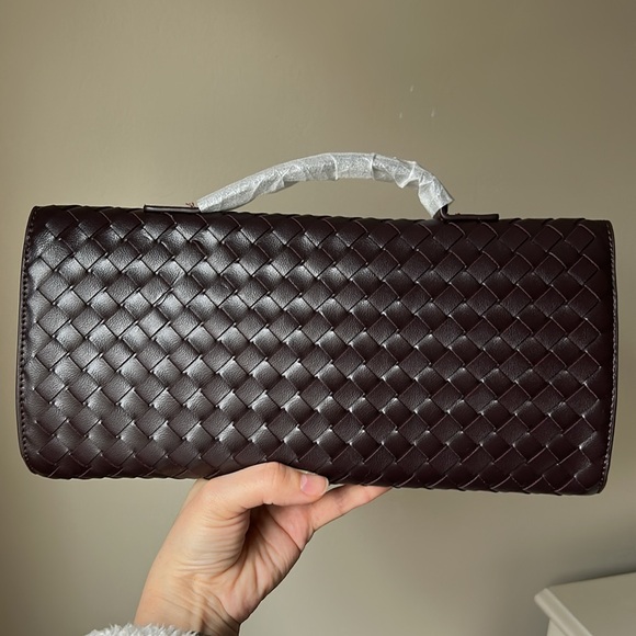 Elegant Woven Clutch with Gold Accent